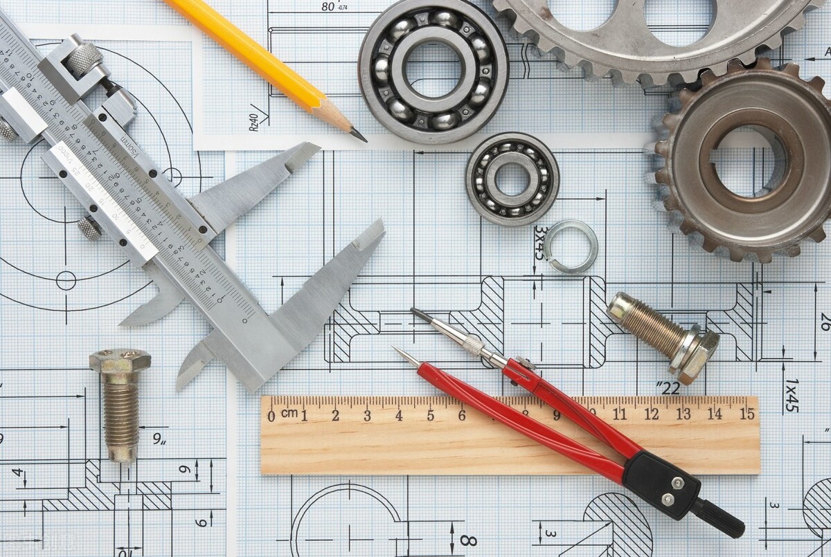 公路工程量计算与定额套用时的注意要点是什么？