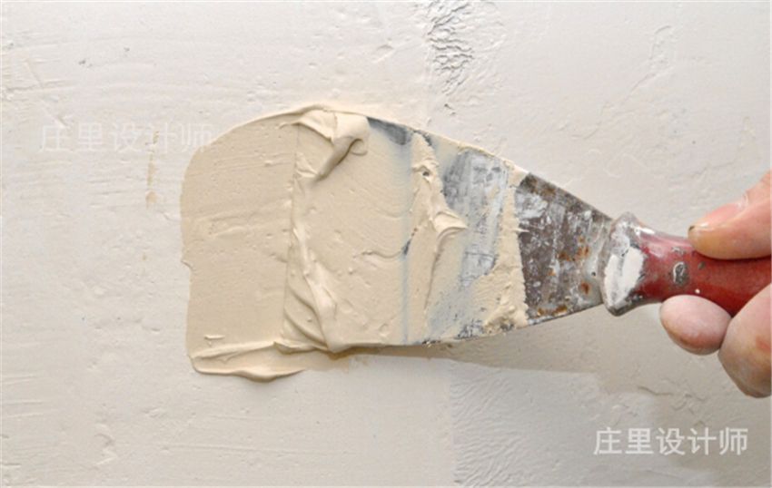 墙面装修胶如何有效清除？实用方法全解析
