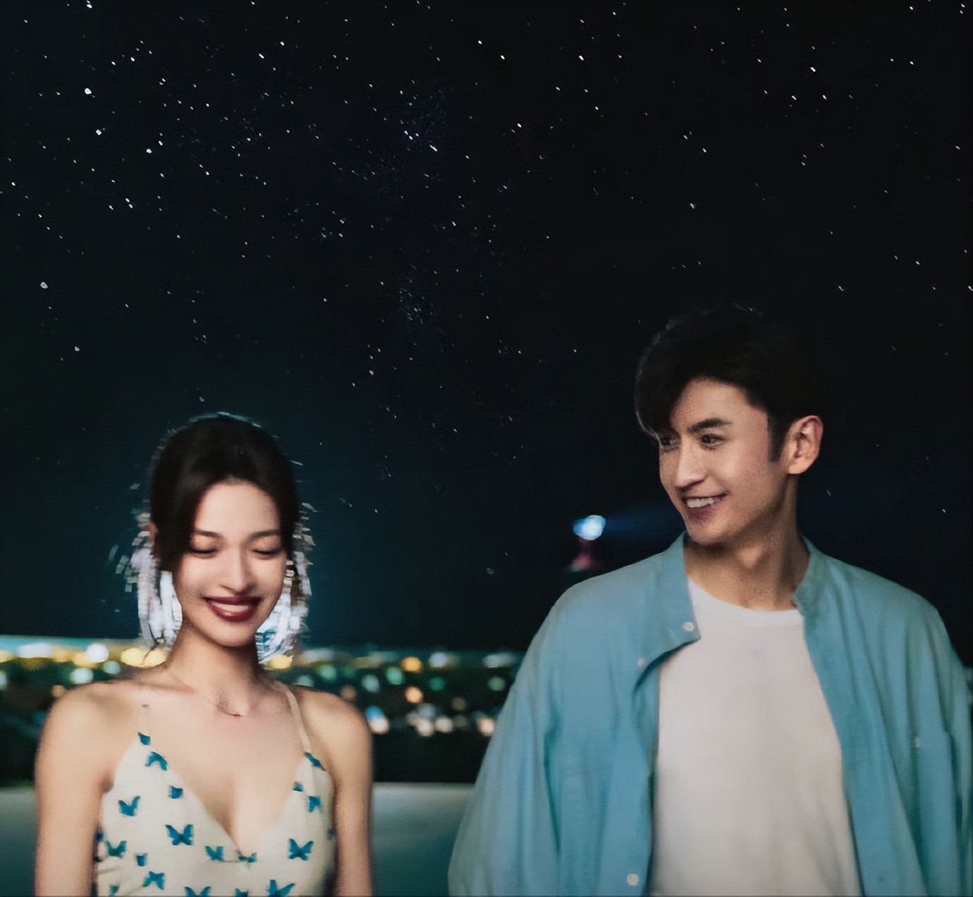 鹅厂新剧招商海报曝光！修图师集体掉线，肖战、李沁直接脸变形