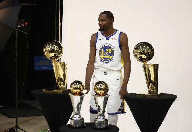 nba现役球员有哪些mvp(现役同时拥有MVP和FMVP有几人？只有3位，全部都是巨星，库里落榜)