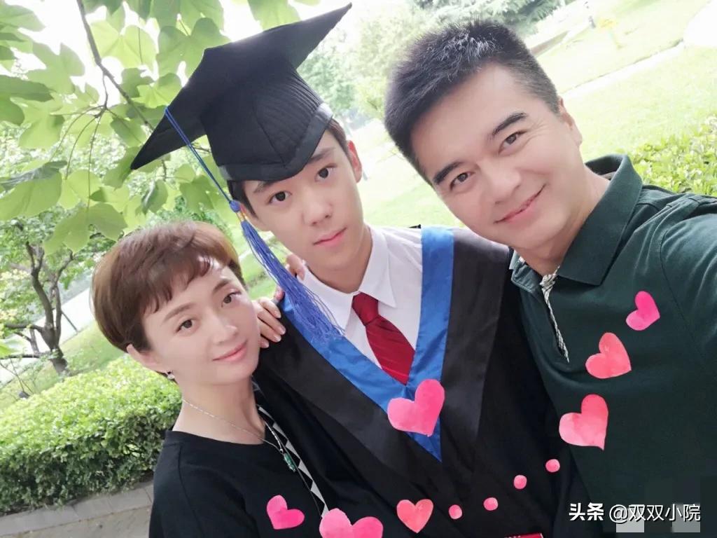 遗传真的是1门深奥的学问，父母均是神仙颜值，儿女却一言难尽