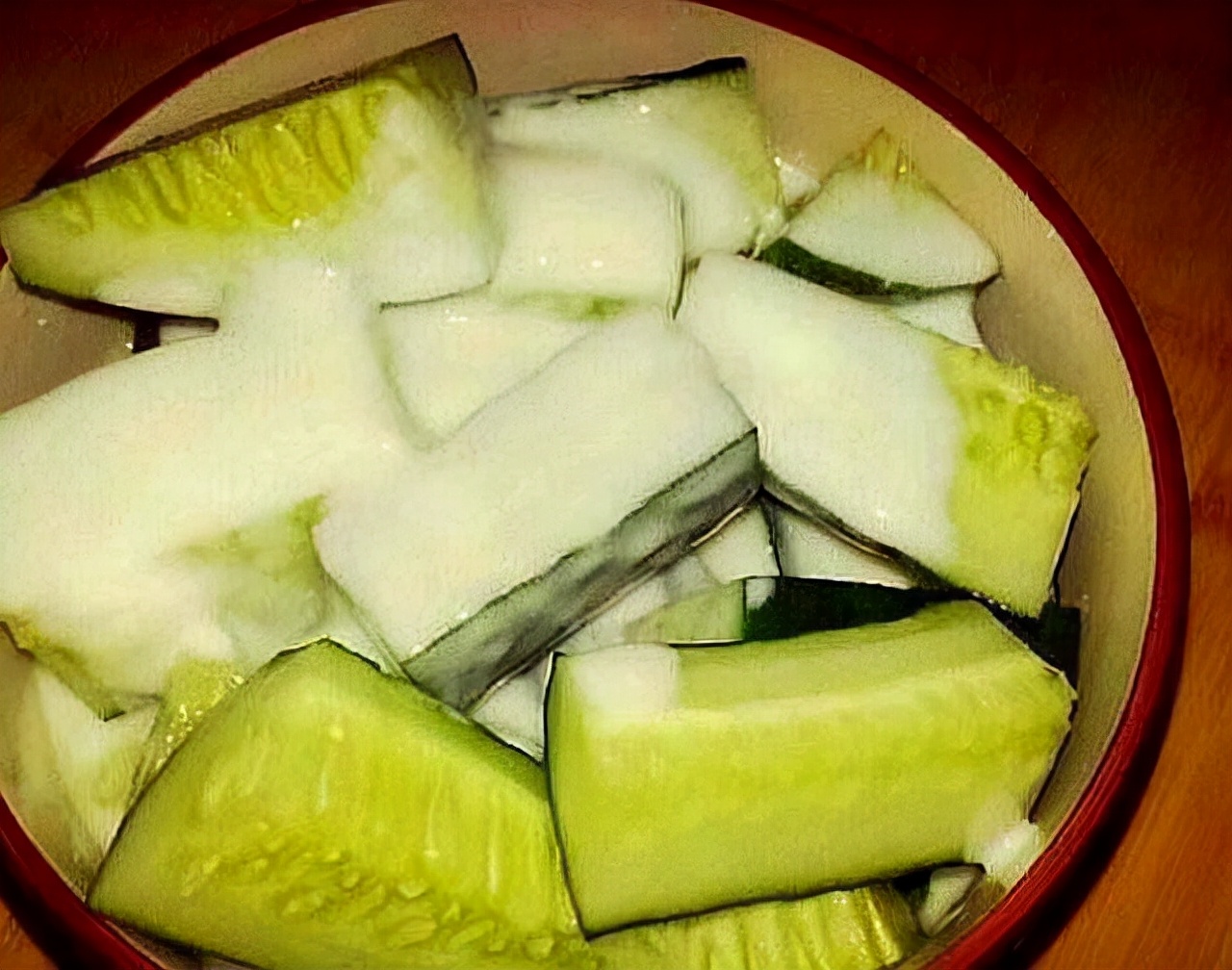 减肥第一关，要先清宿便，晚上吃这4类食物，或助于减肥