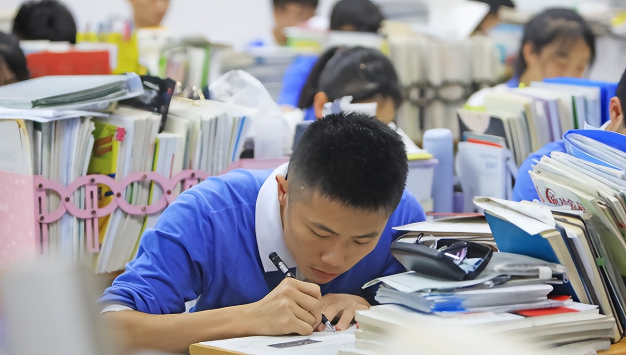 看了高考阅卷全过程才知道，学生的冤枉分都丢在哪，现在改还不晚