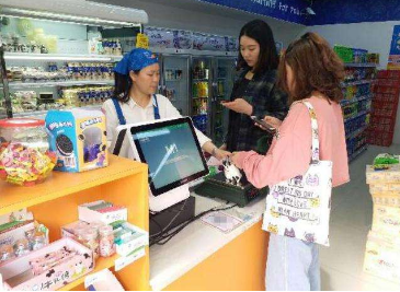 大学生为何扎堆使用“现金消费”？不用手机支付，说出来有些心酸