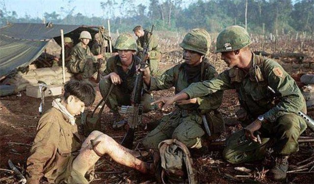 1979年，刚入伍52天的新兵就获一等功，后来升至什么军衔？