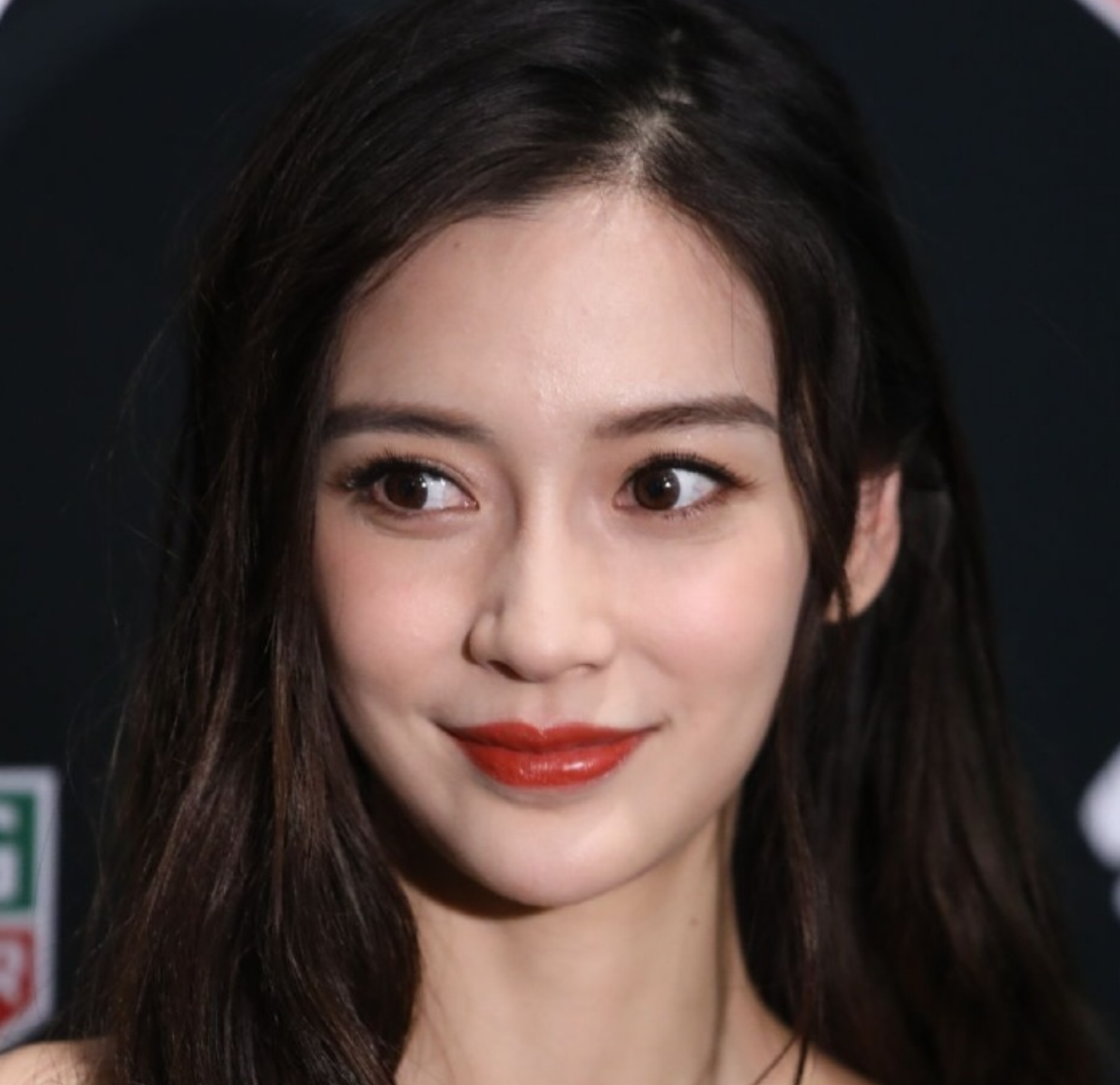 baby私下超清生图曝光,背部太瘦画面诡异,工作室被骂到删图