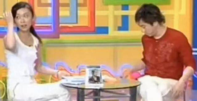 难出头的二线主持人：直播、跳槽、四处流窜，老实的斗不过精明的