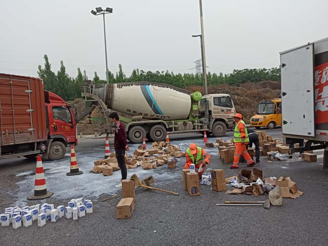 ����ɢ��һ�� ���ʸ������ǹܶ�Ա���Ԯ��֮��