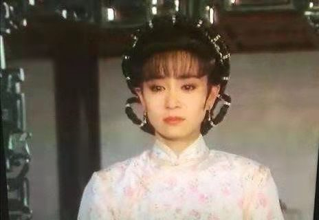 8位周芷若扮演者今昔对比，谁撑住了“第一美”人设，谁在凑数？