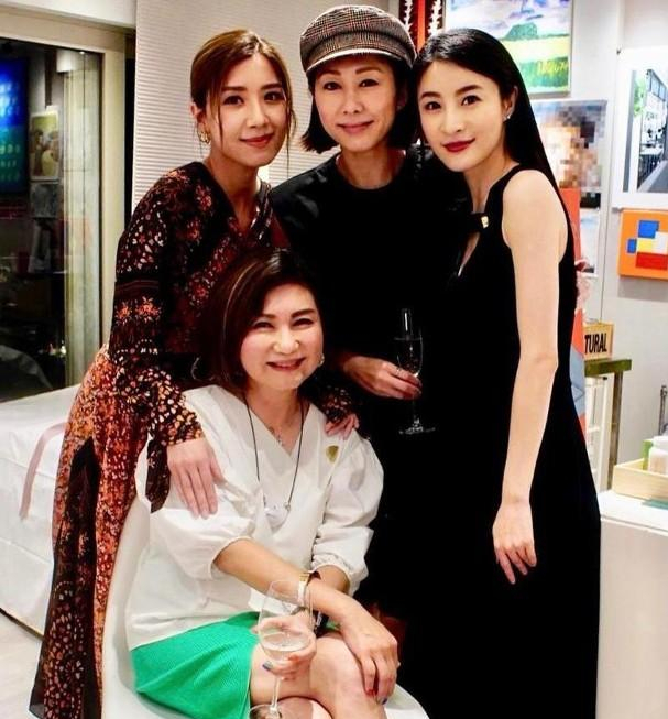 TVB颁奖礼上演宫斗，钟嘉欣痛失视后输给林夏薇是因为站错队？