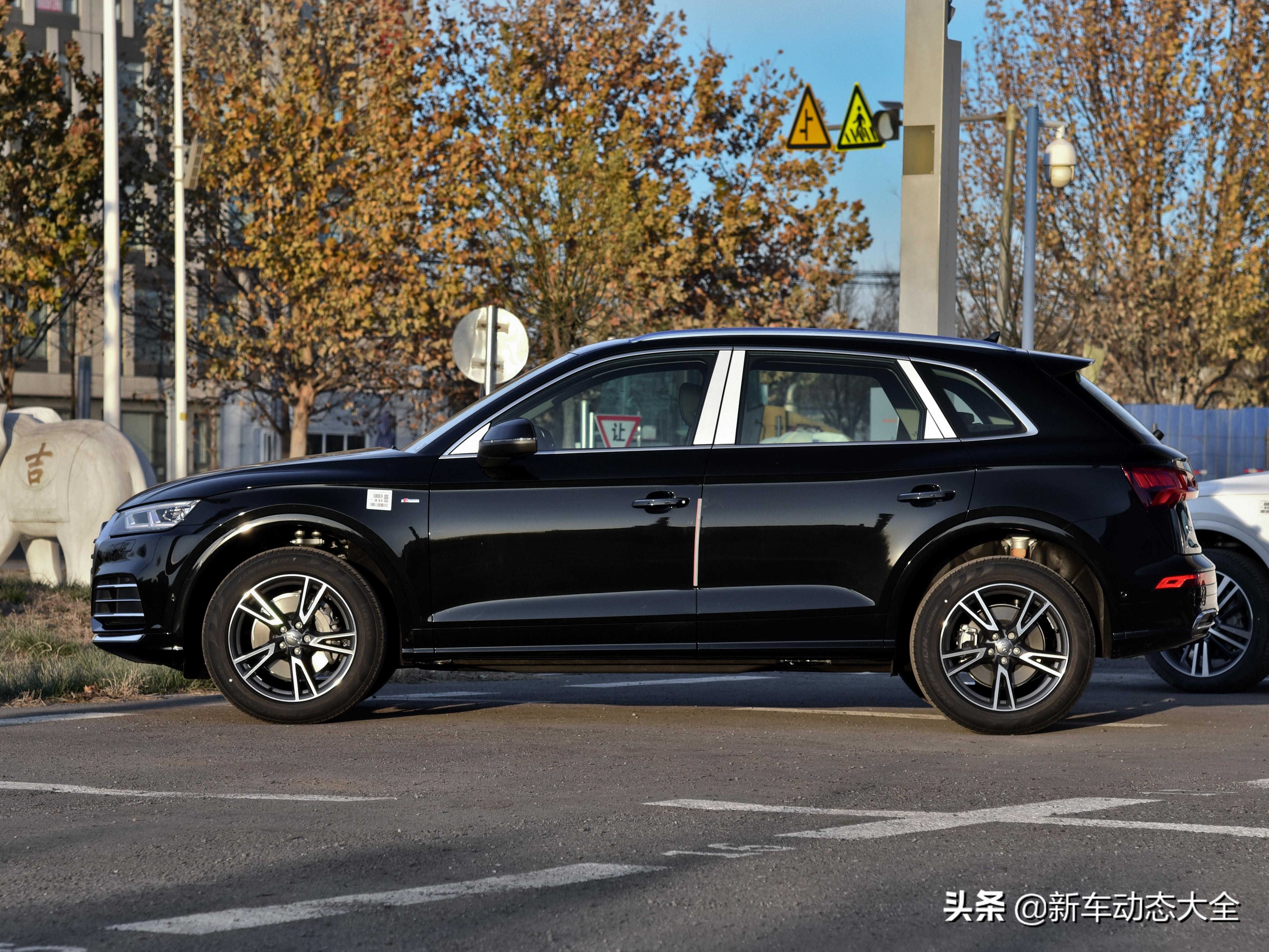 动感十足中型SUV，搭载EA888发动机，实拍奥迪Q5L