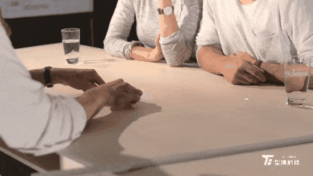 这样开会可真酷