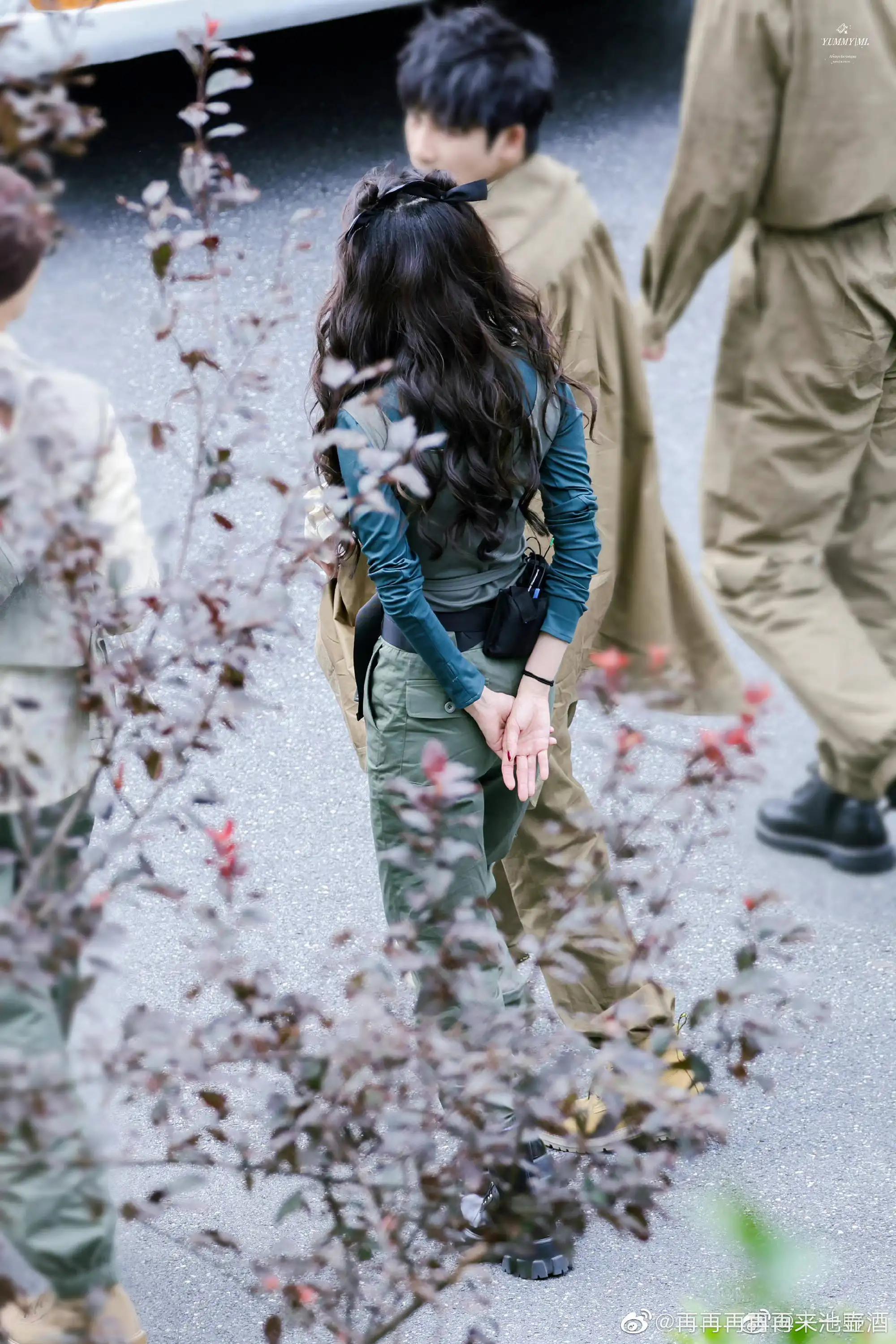 美女明星 杨幂飒爽英姿帅极了