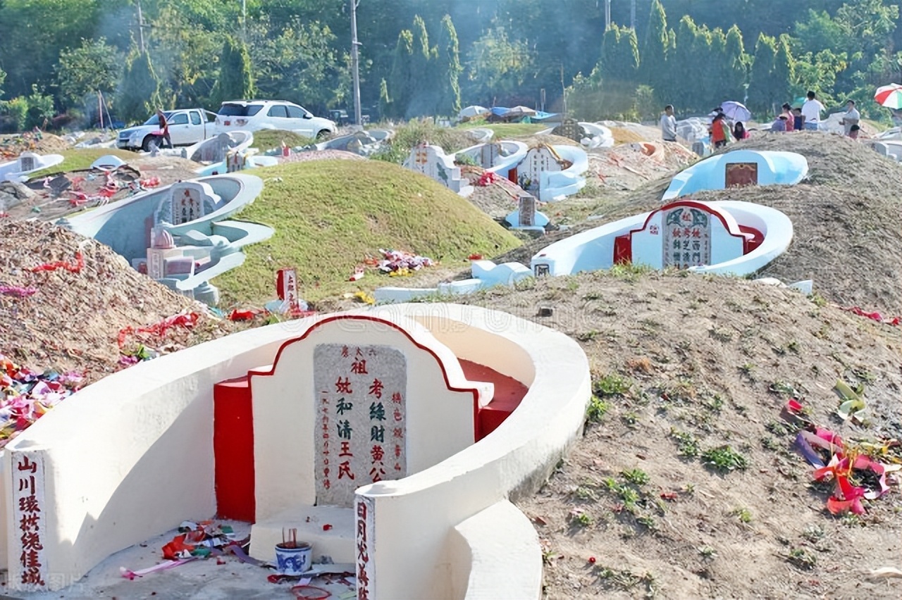 八首诗词寄托清明哀思，是中华民族的文化传承