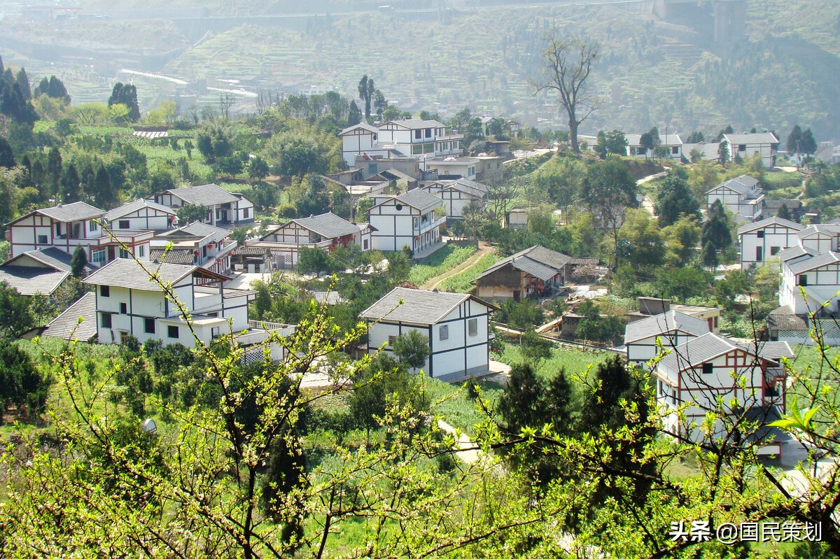 乡村建设行动如何更有章法？从历史视角入手：三波浪潮、四个阶段