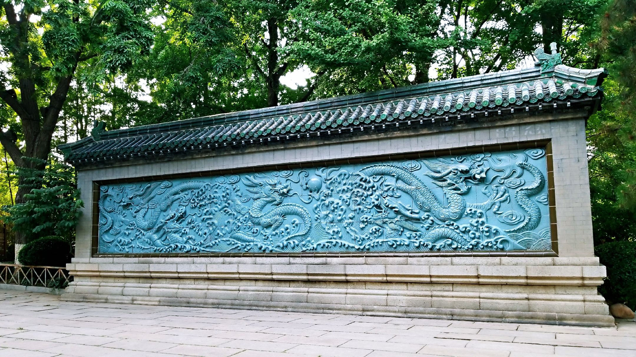 古代大门图片(中式庭院入口为什么都有一面影壁墙) - 赤虎壹号