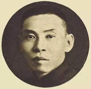 上海滩黑帮教父杜月笙从小混混到青帮大亨，他的手段才叫高明