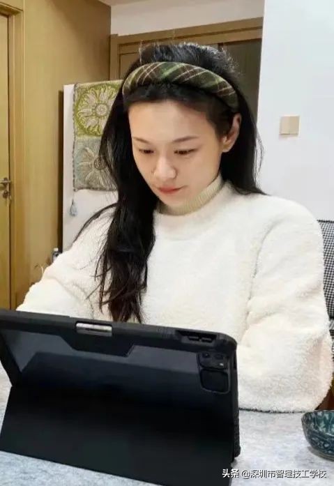 深圳市智理技工学校与您携手同心抗疫