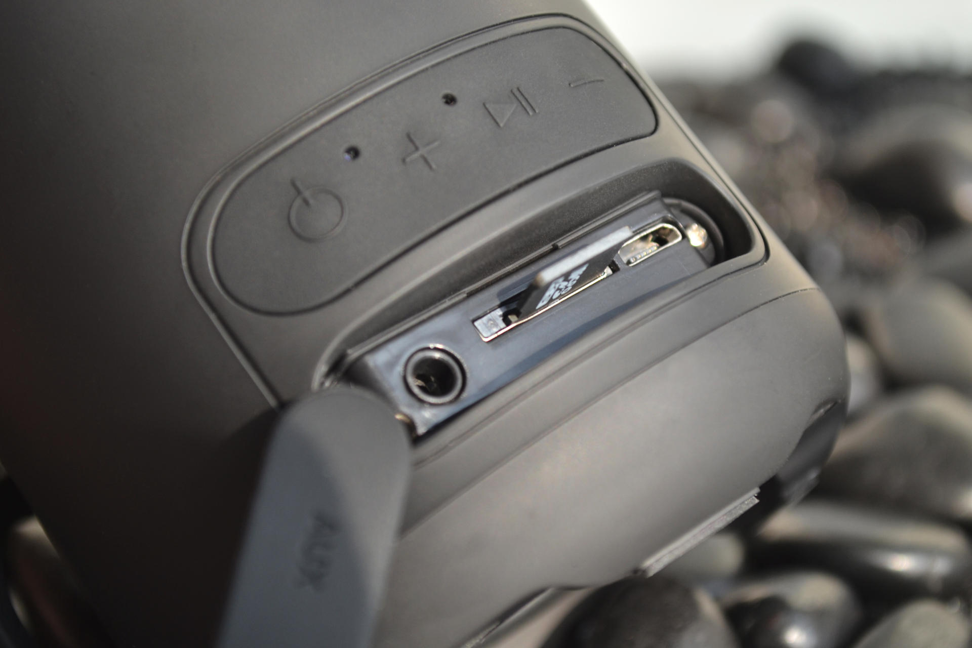 百元便携户外小音箱 随身相伴Sanag X6 Pro Max