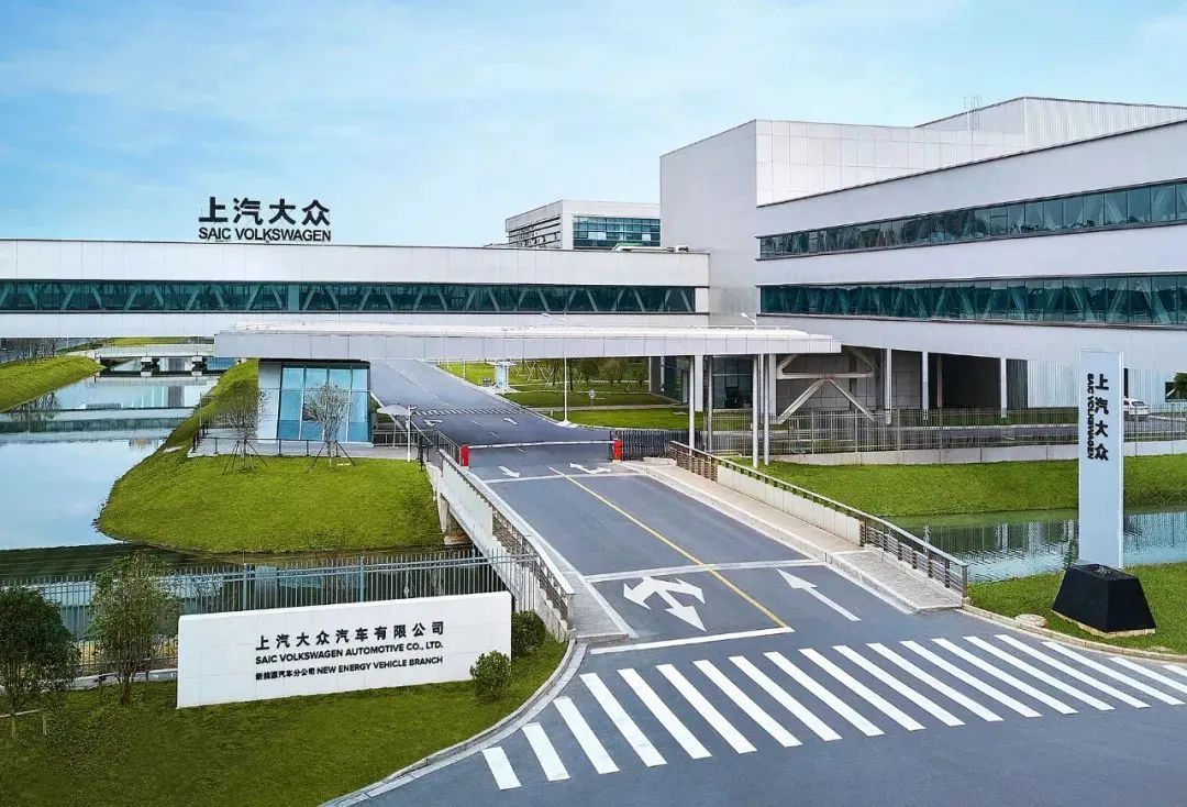 疫情肆虐汽车重镇，上海和长春车企如何应对？