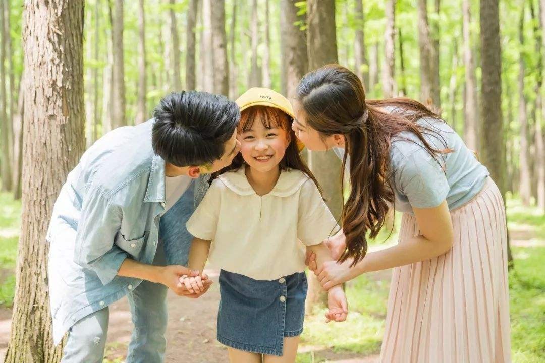 孩子们的“烦恼盒子”，写满家庭的百态与病态，家长睁开眼看看吧