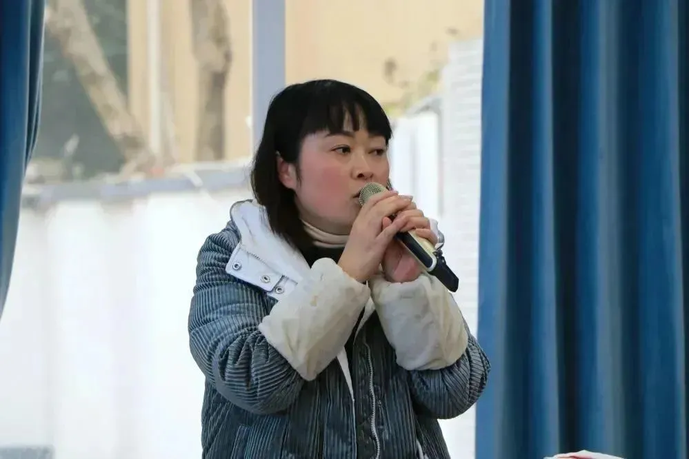 名师引领发展 问道融合语文——周晓玲名师工作室送教到彭镇小学