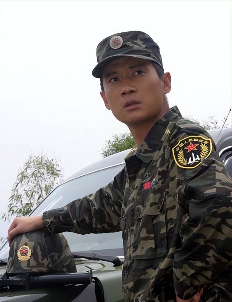 不够硬气别演“特种兵”！这12位男星告诉你，啥叫铮铮铁骨