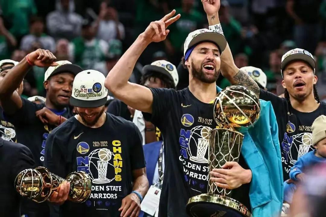 nba巨星城记有哪些(现役堪称城市英雄的五大球星，詹姆斯逆天改命，库里实至名归)