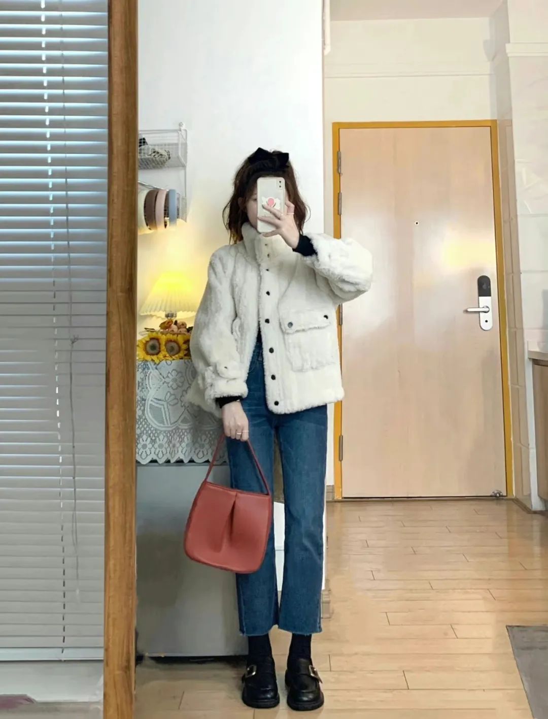 小个子女生春季穿搭技巧(小个子女生如何穿搭)