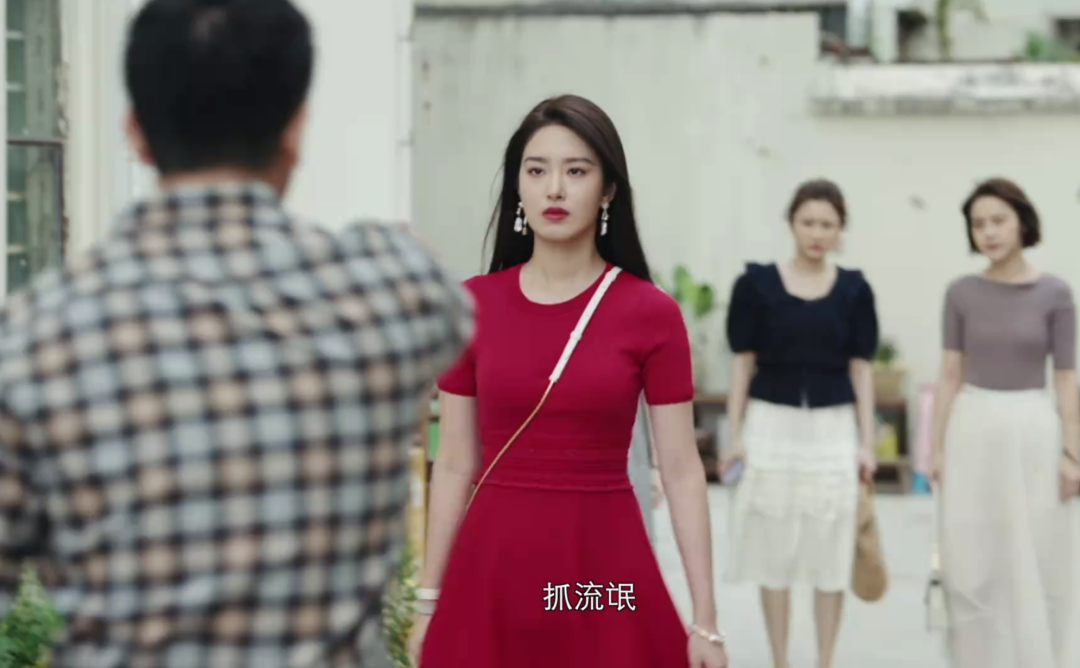 《欢乐颂3》预告暴露不少问题：江疏影演戏模式化，张慧雯爱瞪眼