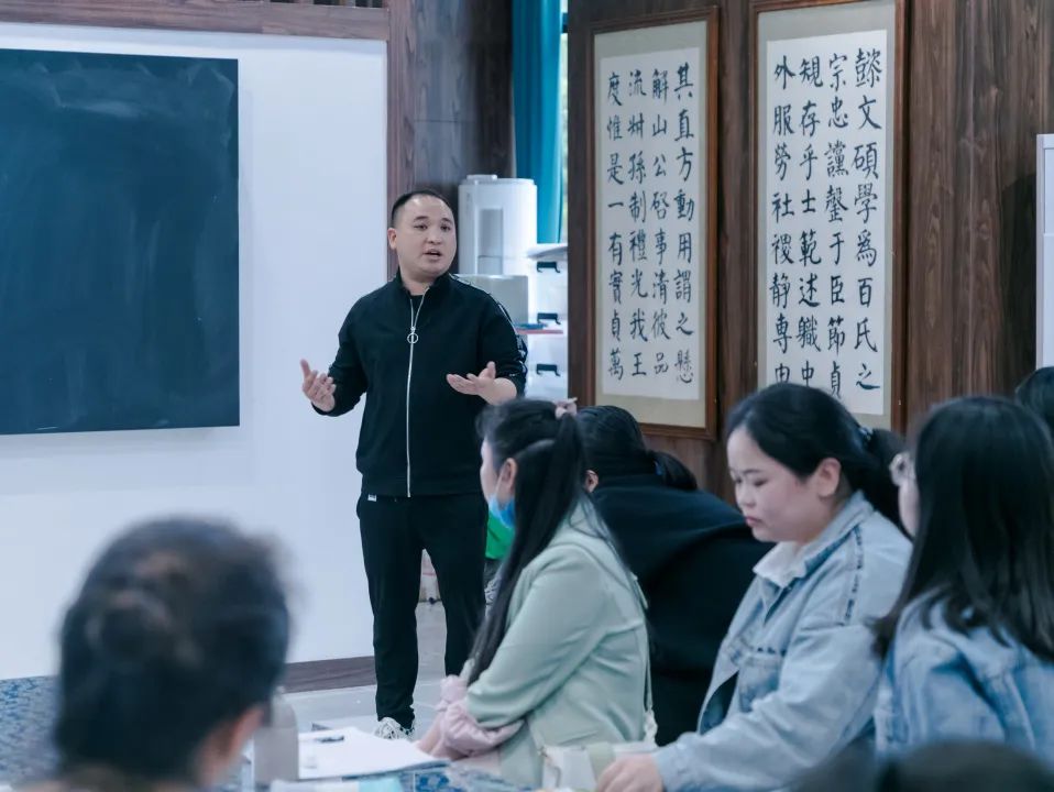 凝聚团队智慧 聚焦协同成长|天府新区籍田小学开启5月德育主题沙龙