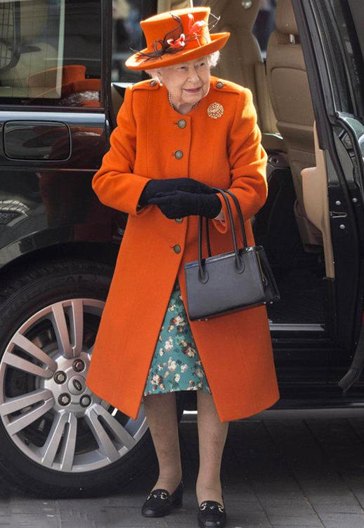 伊丽莎白二世的穿搭，堪称时尚界的天花板，处处流露着优雅与高级