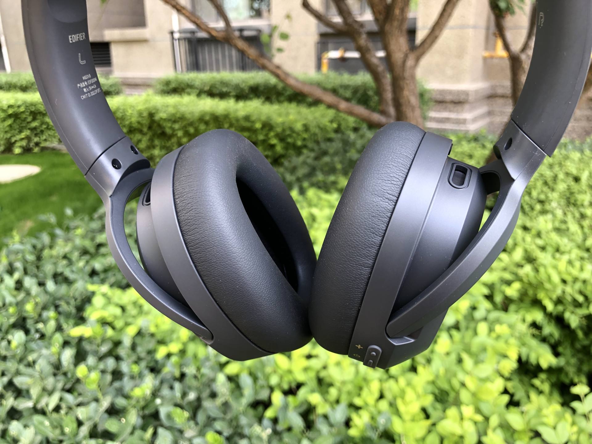 头戴式耳机为性价比买单！漫步者W820NB真的那么神奇？