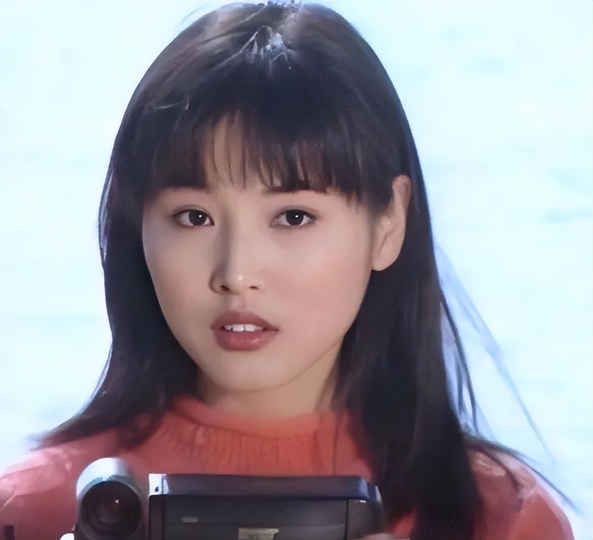 女神张延才是人生赢家，女儿可爱漂亮，大5岁丈夫将她宠成了公主