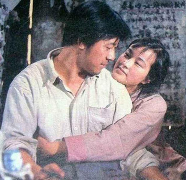 年龄不是问题！这些娱乐圈“老男人”，为何妻子越换越年轻？