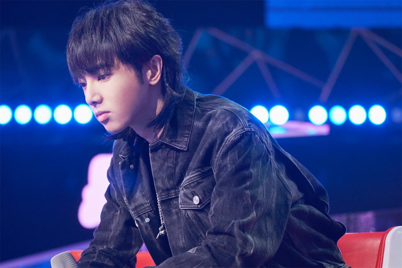 男星衣品—华晨宇（一）