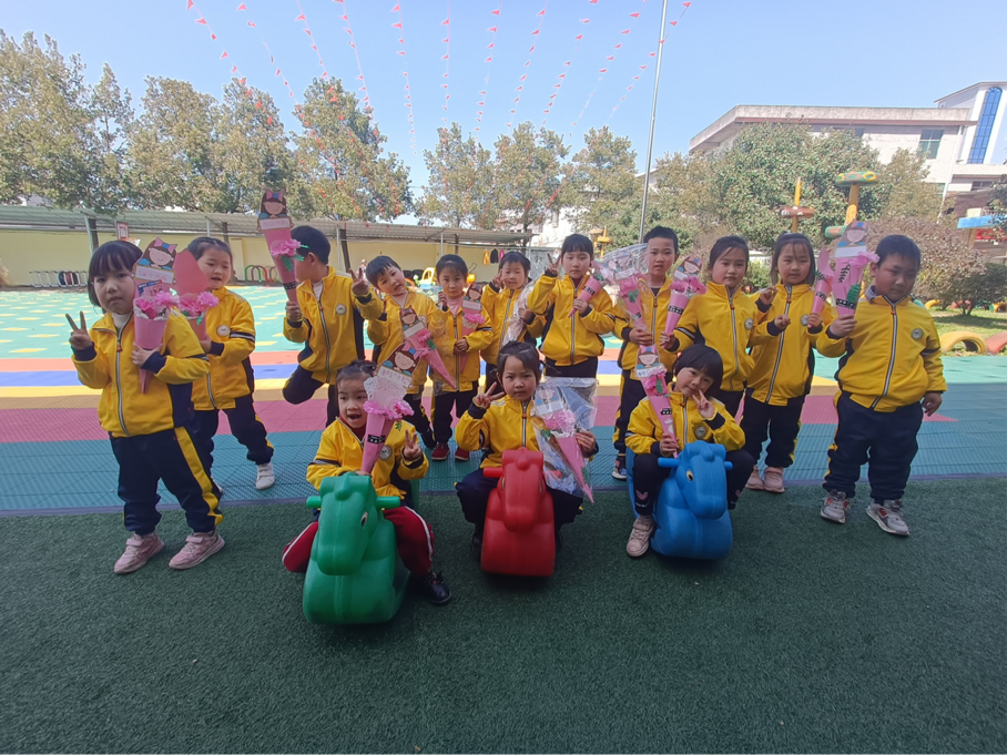 奮進新征程，巾幗綻芳華——白倉鎮(zhèn)中間幼兒園2022年慶三八婦女節(jié)運動