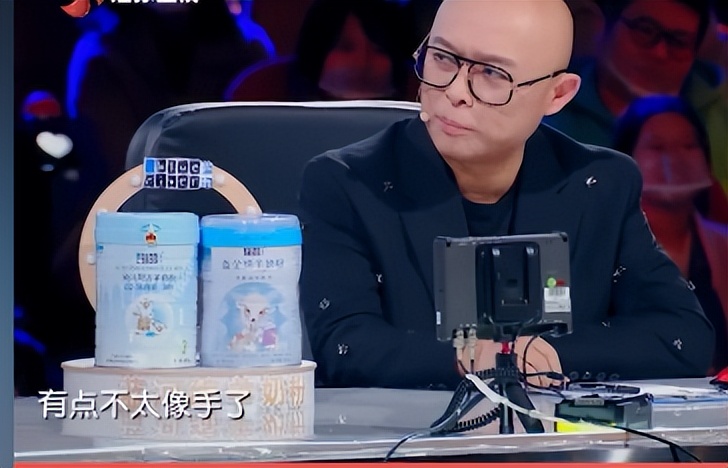 “天下第一舞指”密加：全网最会挣钱的一双手，一场直播赚200万