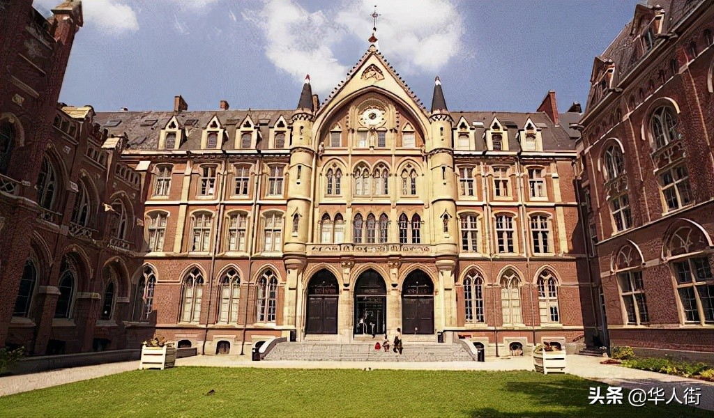 盘点法国最美的十个大学校区！在宫殿里上课是什么体验？