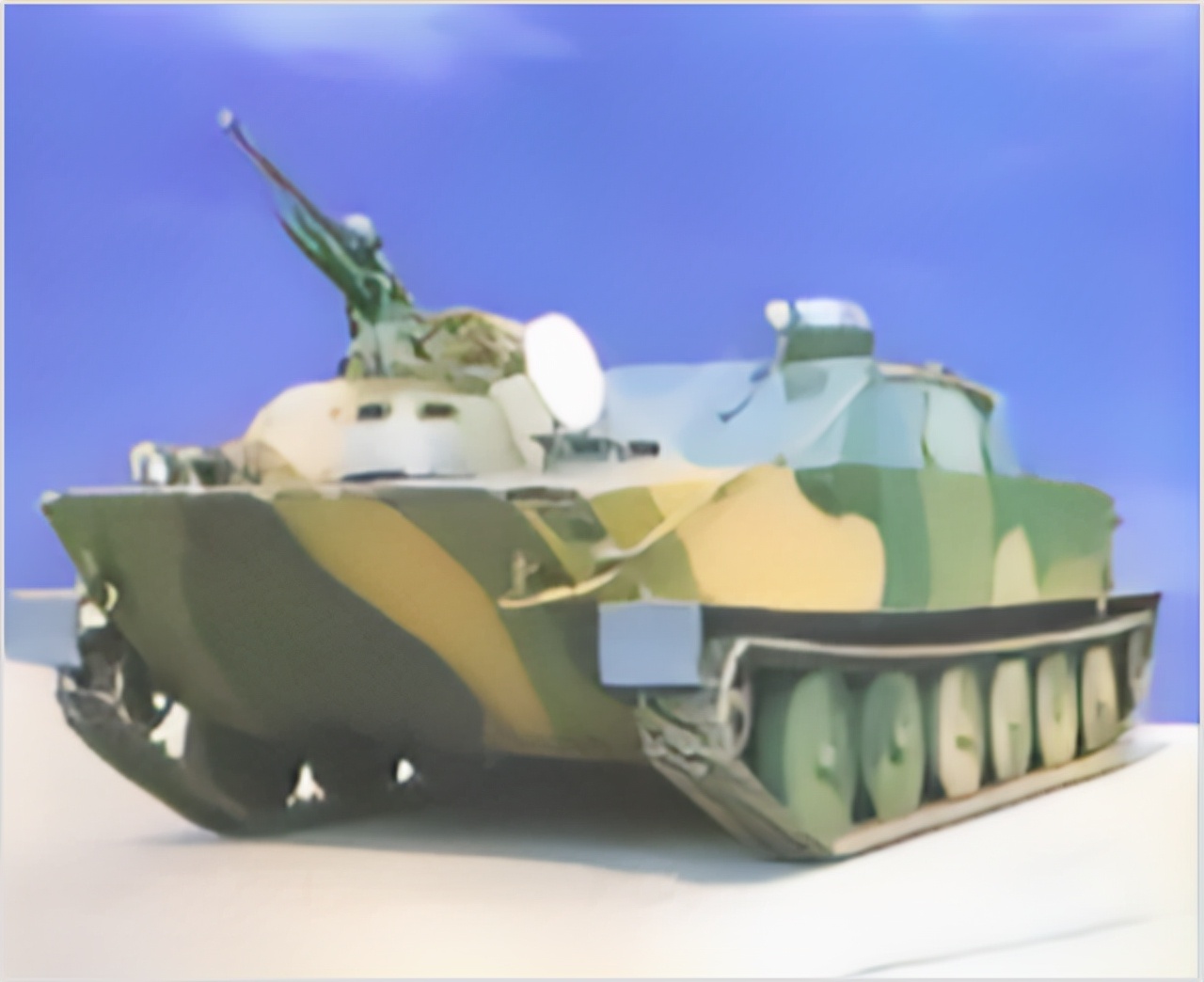 杨俊生：爸爸是上将，她却为了17辆车，甘愿把自己喝倒