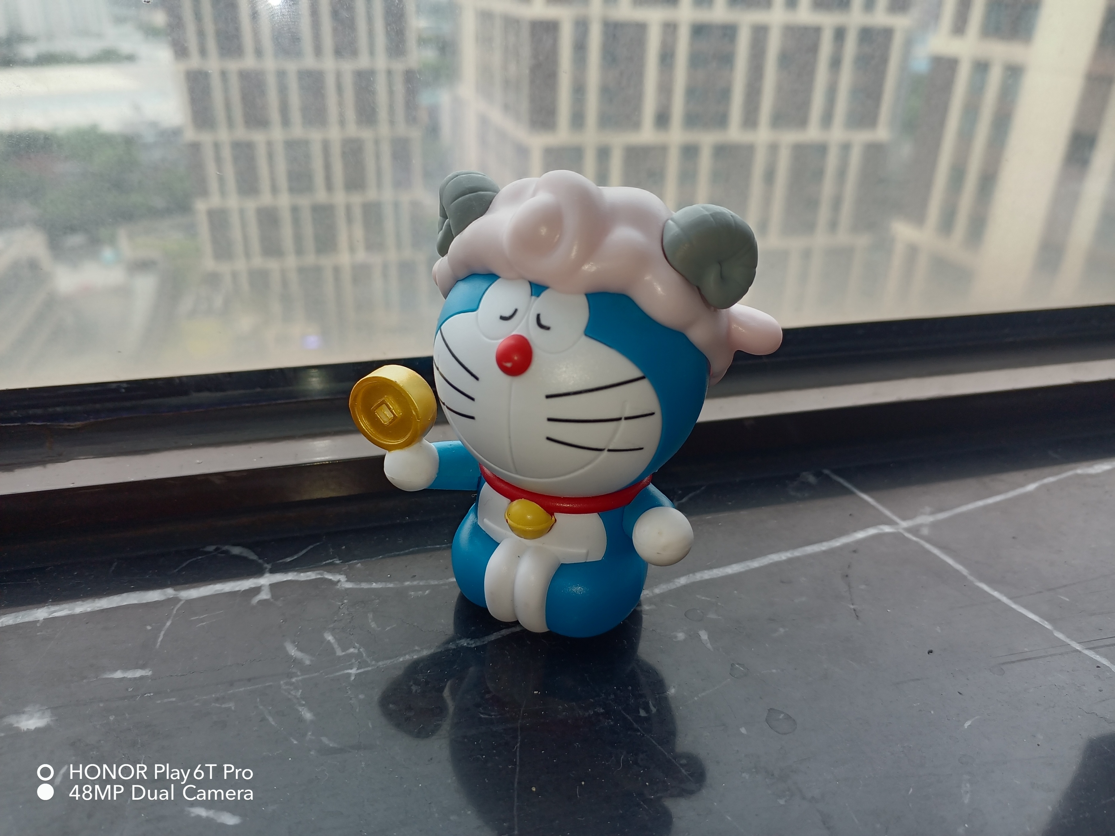 1500块钱左右的手机该做成什么样？荣耀Play6T Pro是不一样的答案