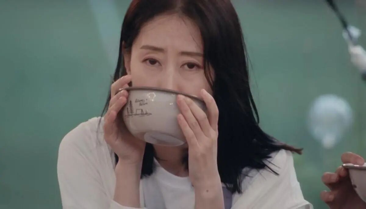 杨幂的“方脸”，刘敏涛的“皱纹”，打了多少滤镜明星的脸？