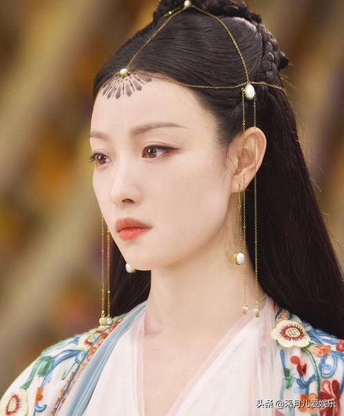 这才是不糊弄观众的有效扮丑，变美的时候惊艳反差大，令人惊叹