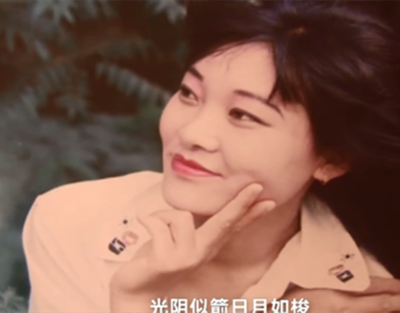 父母双亡，哥哥瘫痪，辽宁女孩不离不弃照顾27年，55岁至今未嫁