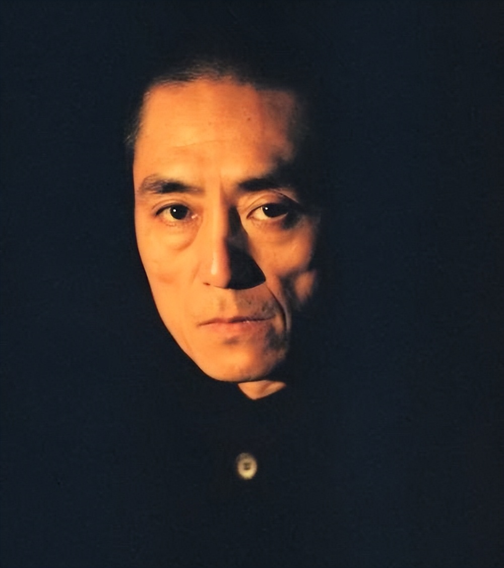 凤凰男多可怕？不想为别人而活的张艺谋，却将肖华的人生活成悲剧