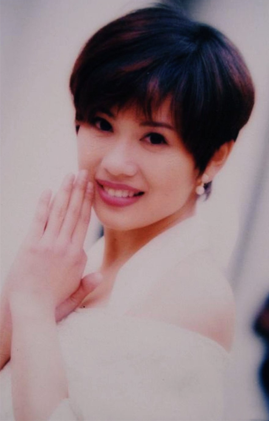 8位嫁到内地的女港星，有的连生三胎幸福美满，有的被婆婆嫌弃