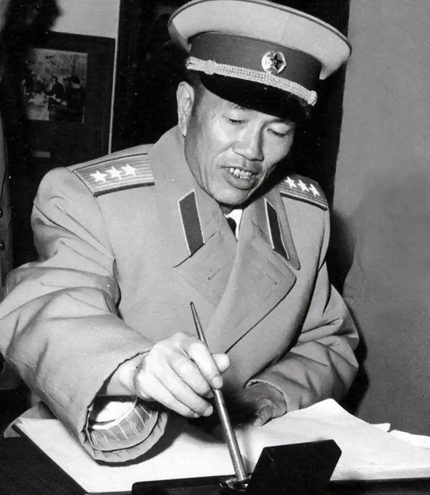 金门失利后邓华谨慎求稳,韩先楚越级上报军委,死前仍然带着遗憾