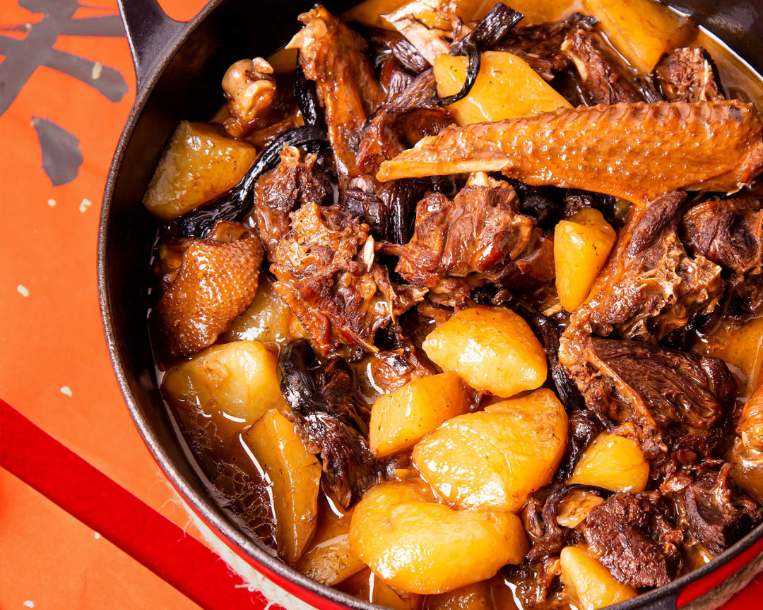 2022年夜饭:铁锅炖大鹅,3个步骤搞定东北特色美食,味道杠杠的