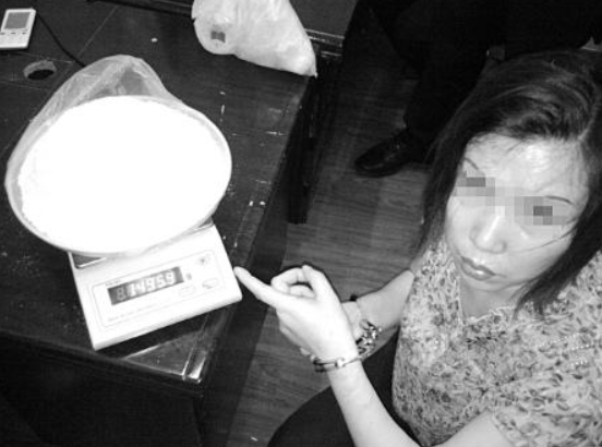 重庆一窍不通三姐妹长期贩毒，年薪60万招聘军师，他们经历了什么