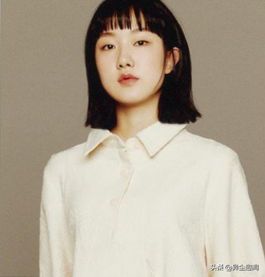 《僵尸校园》演员吴慧秀剧中角色名:裴恩智/吴慧秀ig@5yes__《僵尸